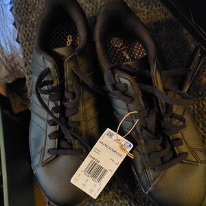 BNWT Mens Size 8 Black Adidas